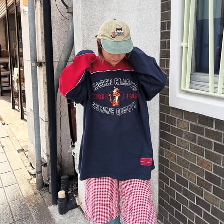 Disney ティガー刺繍ＶネックロンT