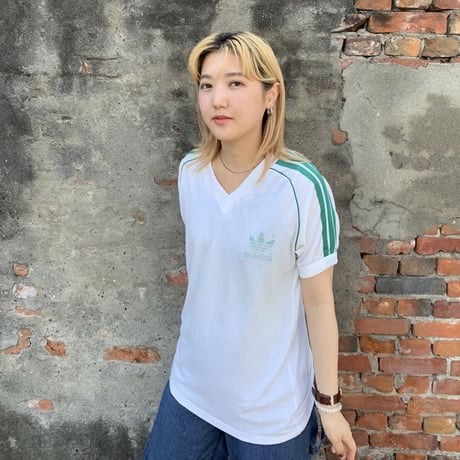 80's adidas VネックTシャツ