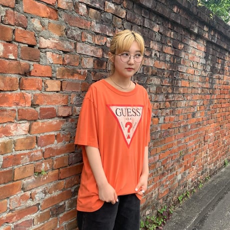 GUESSロゴTシャツ