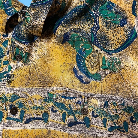 レーヨン柄シャツ