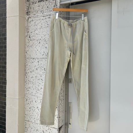 GRAMICCI テーパードパンツ