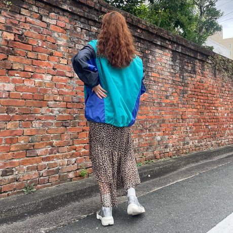 new balance ナイロンジャケット