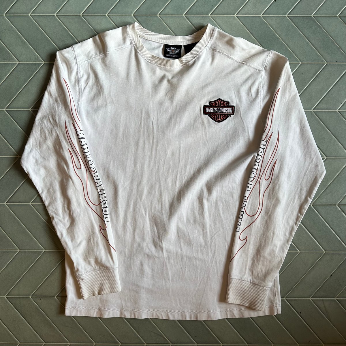Harley-Davidson 刺繍入りロンT Harley-Davidson 刺繍ロンT | CUSTOM FEVER