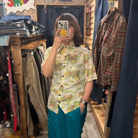 JCPenney 全面プリント 山柄シャツ