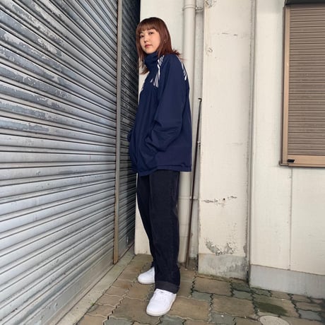 New balanceポリエステルジャケット