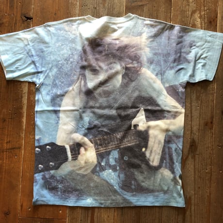 Kurt Cobain Tシャツ