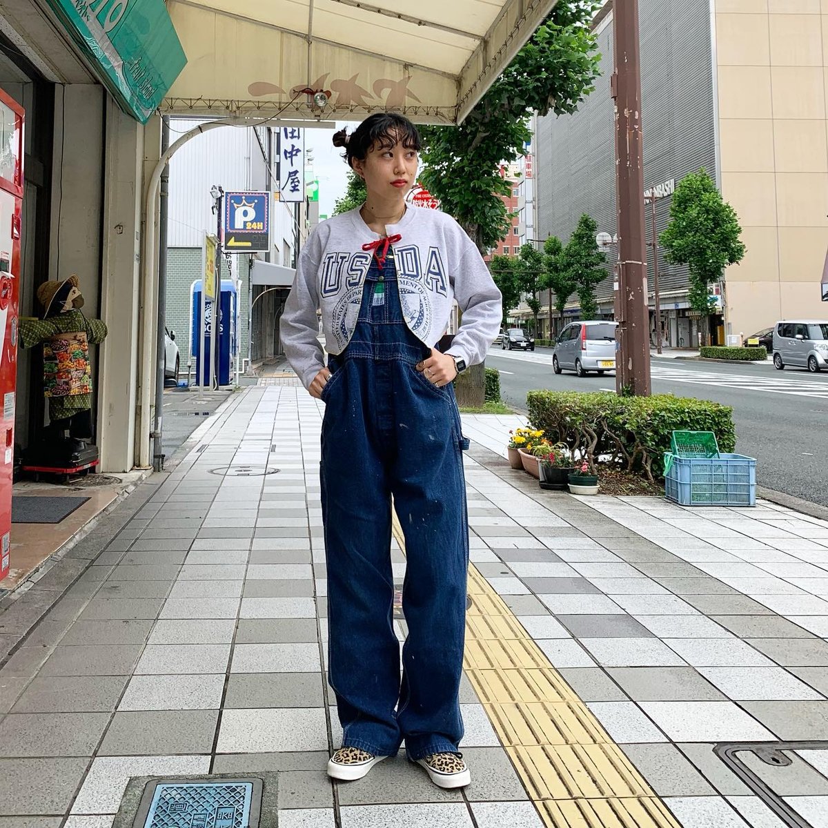 POTTOのリメイクスウェットワンピース ネイビー　テディベア fit=scale-down,w=1200