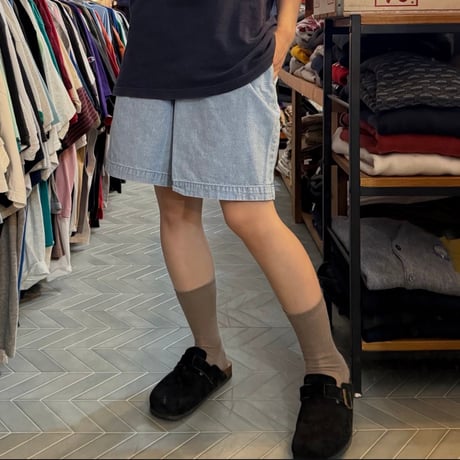 TOMMY HILFIGER  デニム調ショーツ（31）