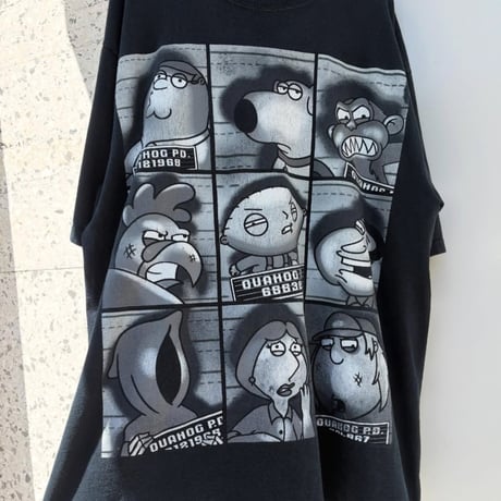GILDAN ファミリー・ガイ プリントTシャツ