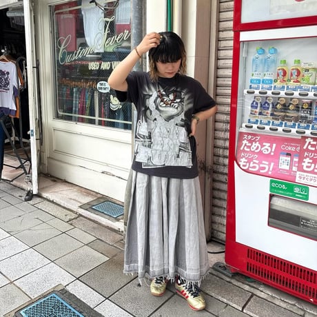 LOONEY TUNES タズマニアン・デビルTシャツ