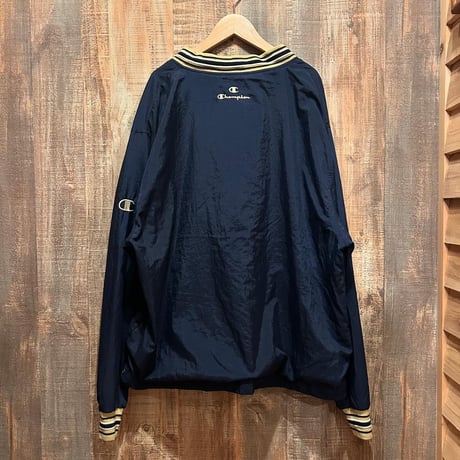 Champion Ｖネックナイロンプルオーバー