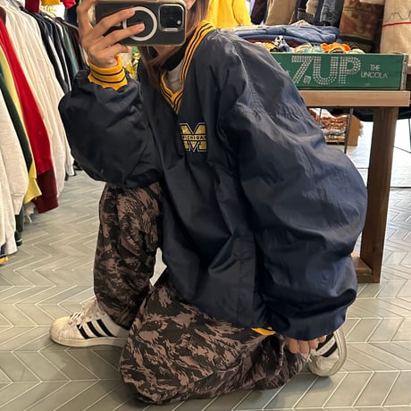 MICHIGAN プルオーバー