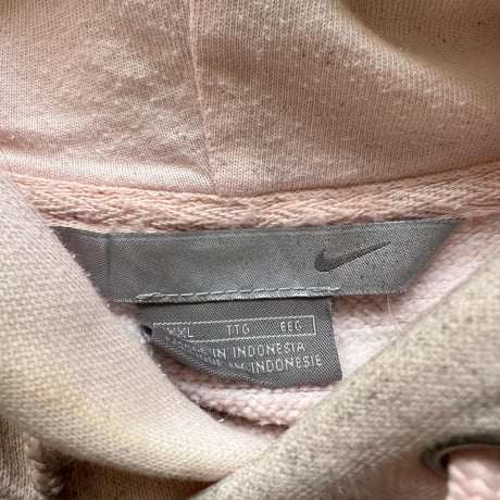 ランダムスプレーNIKEフーディ
