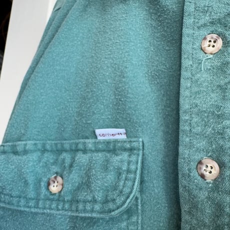 USA製Carhartt長袖シャモアクロスシャツ