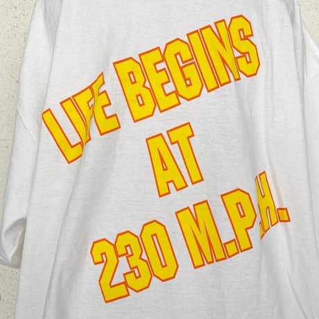 フーターズTシャツ