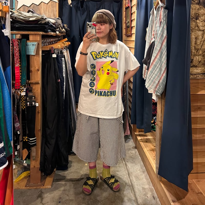 美品レトロ風生地Pokemon ポケモンy2kピカチュウvintage Tシャツ 美品レトロ風生地Pokemon ポケモンy2kピカチュウvintage Tシャツ