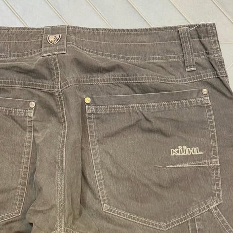 KÜHL  軽量アウトドアパンツ