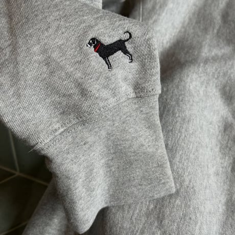 THE BLACK DOG プリントパーカー