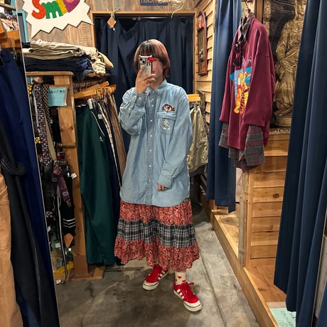 Warner Bros刺繍デニムシャツ