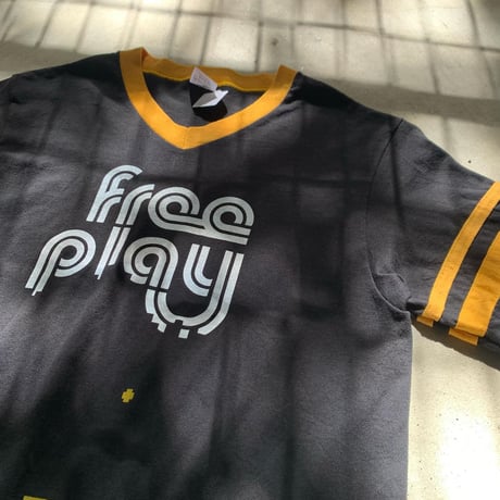 free play袖ラインTシャツ