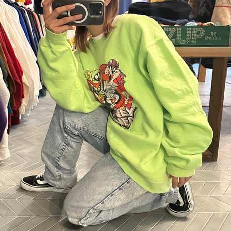LOONEY TUNES プリントスウェット