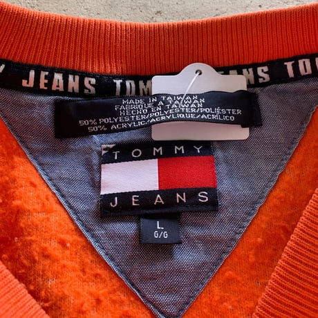 TOMMY JEANS　VネックフリースPO