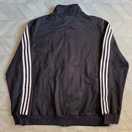 adidas トラックジャケット