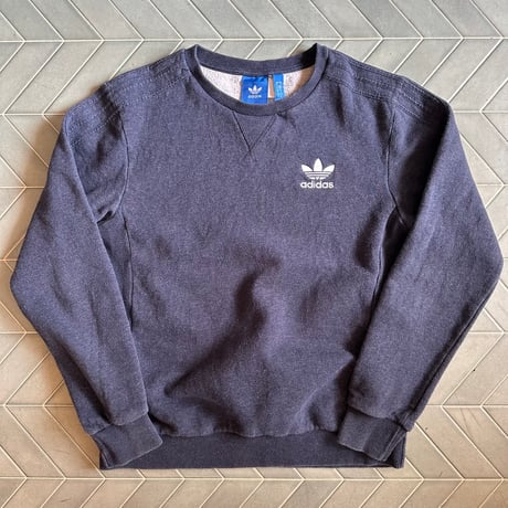 adidas ワンポイントスウェット