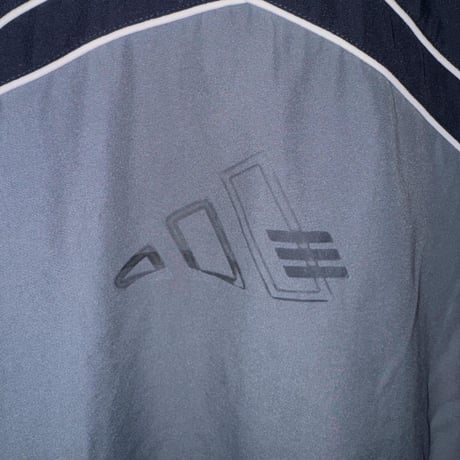 adidas トラックジャケット