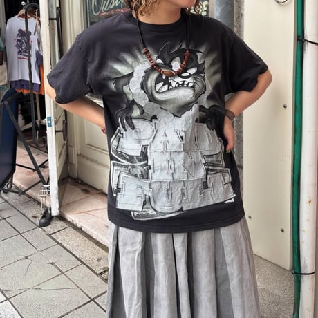 LOONEY TUNES タズマニアン・デビルTシャツ