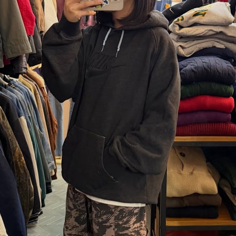 NIKE ロゴパーカー