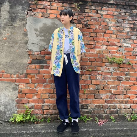 大花柄アロハシャツ