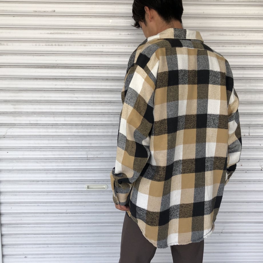 5f75802907e1630f46b0a4f4