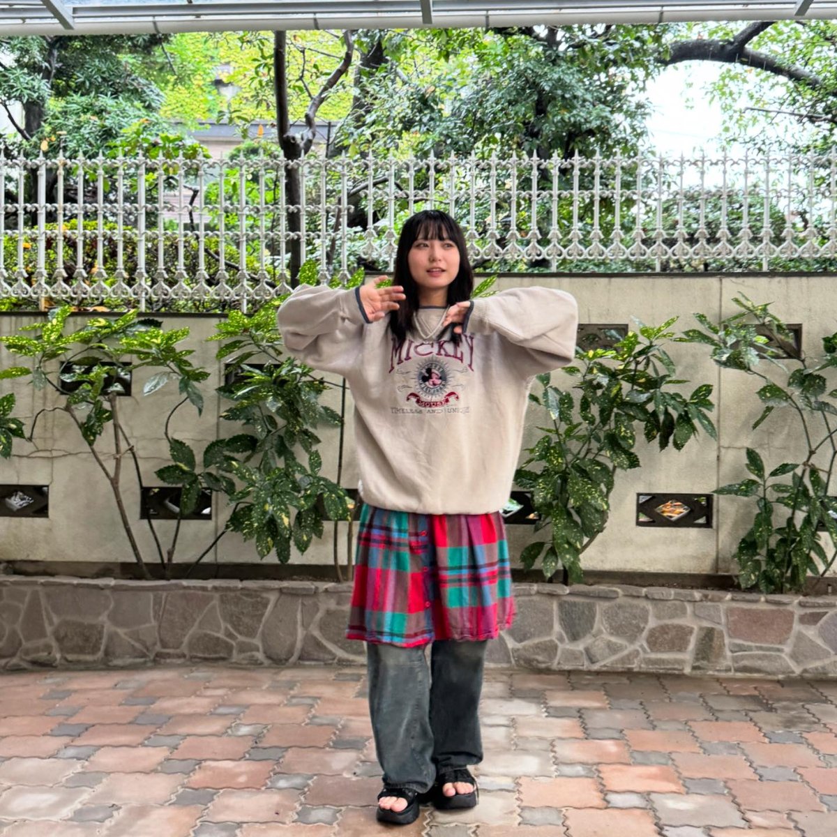 Disney MICKEY UNLIMITED 刺繍スウェット | CUSTOM FEVER