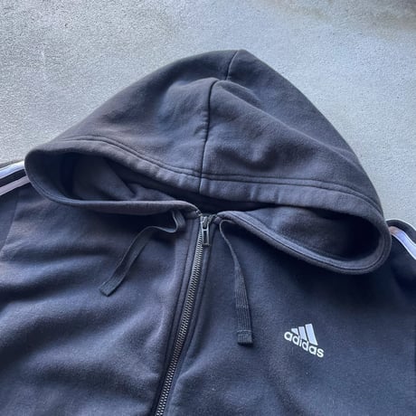 adidas フルジップパーカー