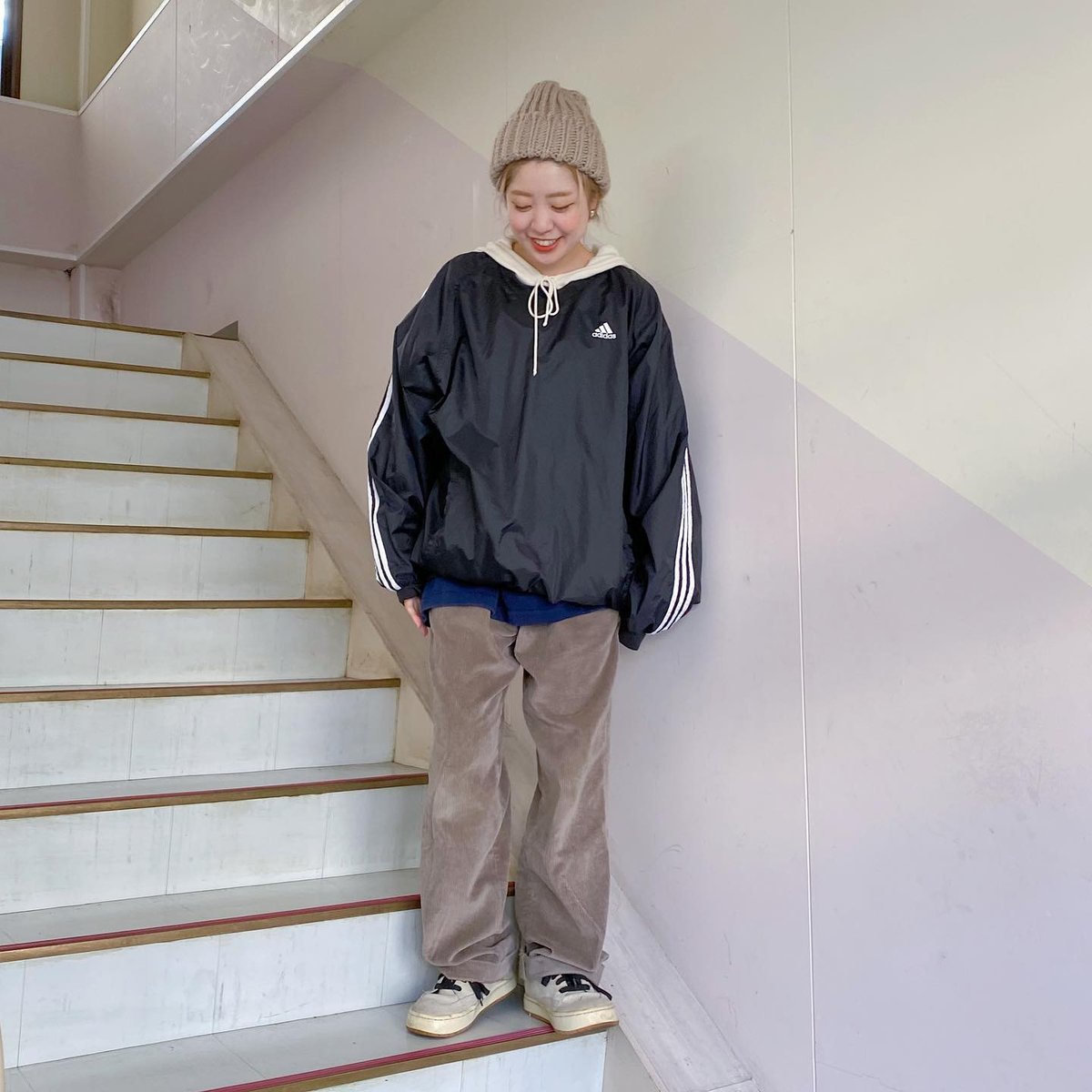 美品　adidas アディダス　ナイロンプルオーバーセット　サイズM adidasナイロンVネックプルオーバー | CUSTOM FEVER