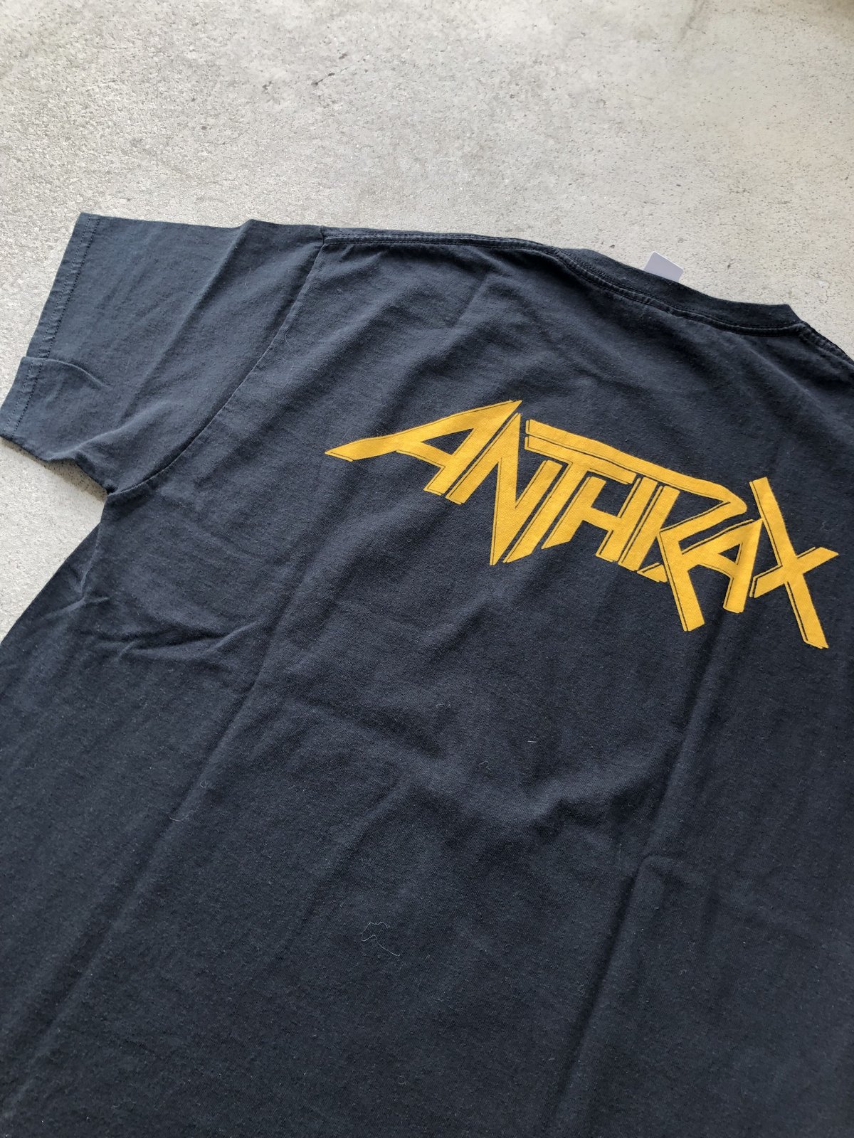 ANTHRAX AMONG THE LIVING Tシャツ Mサイズ 新品 Amazon.com: Anthrax - Among The Living 35th Front Back Print