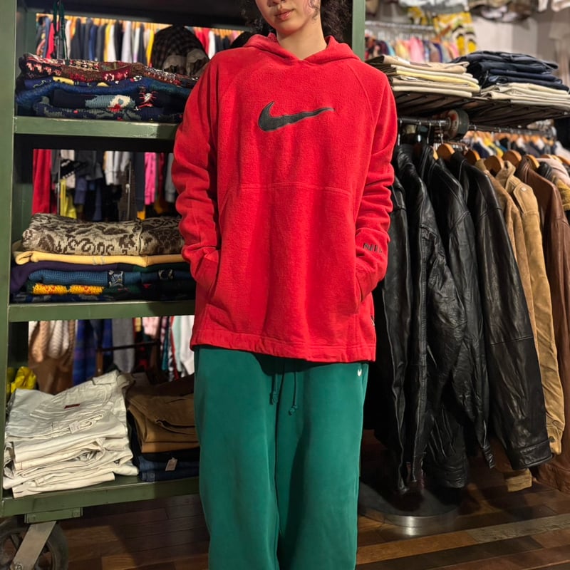 NIKE 刺繍ロゴフリースパーカー | CUSTOM FEVER