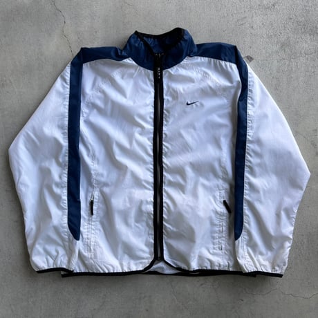 NIKE ナイロンジャケット