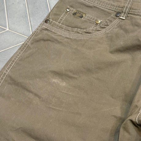 KÜHL  軽量アウトドアパンツ