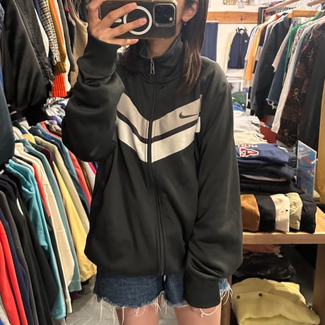 NIKE トラックジャケット