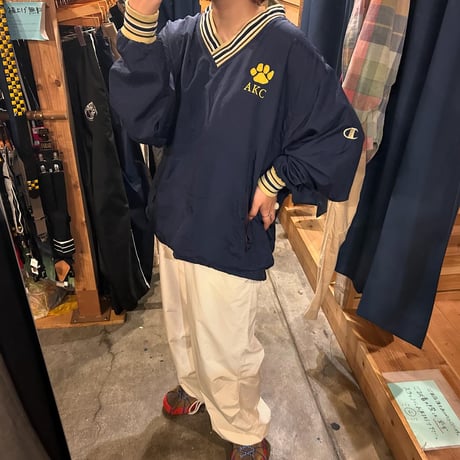 Champion Ｖネックナイロンプルオーバー
