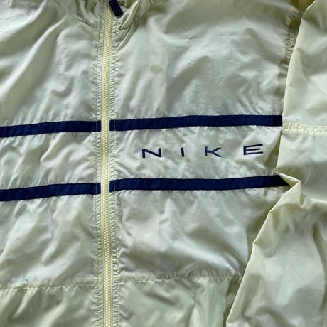 NIKEナイロンライトジャケット