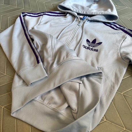 adidas フード付きトラックジャケット