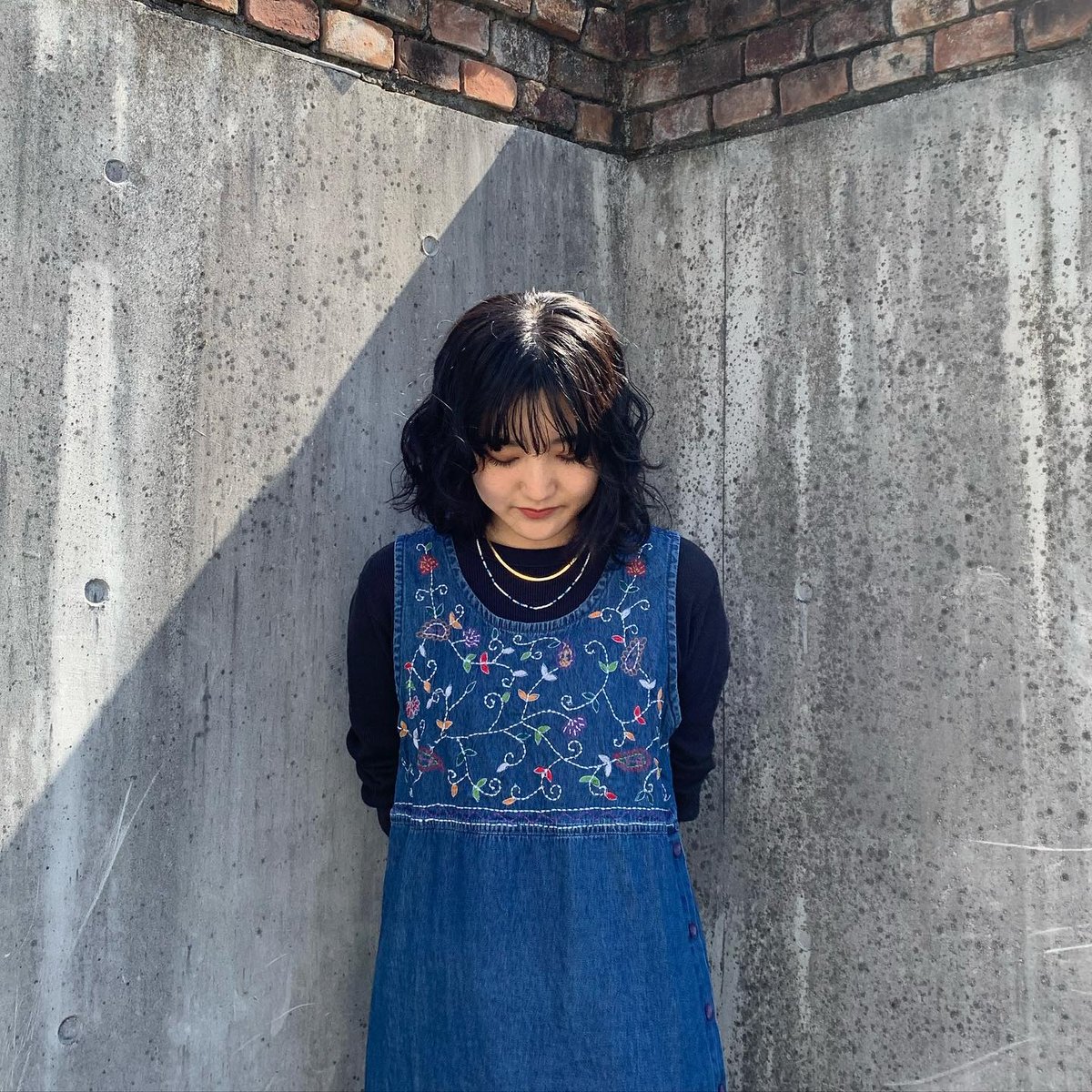花刺繍デニムノースリーブワンピ | CUSTOM FEVER