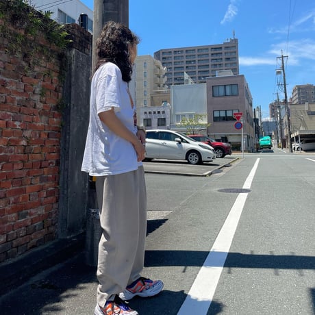 ART IS HEALTHY! Tシャツ