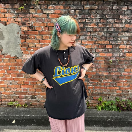 EAGLE USA  "Lions" USA製 13 ヘンリーネックカレッジTシャツ