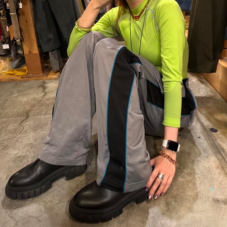 PUMAトラックパンツ🐆