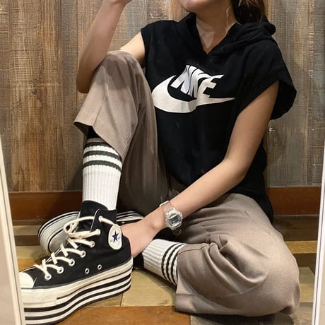 NIKEノースリーブパーカ