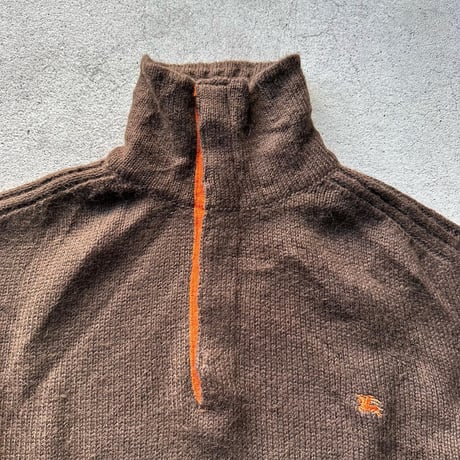Burberryボタンアップニット